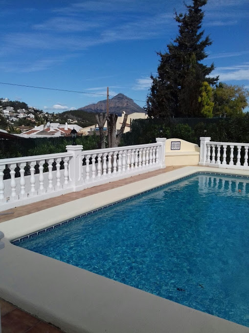 Swimming Pool reform with new tiles and new balestra'